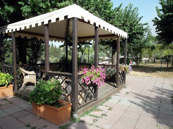 Hotel Villa Vecchia Monte Porzio Catone Exterior foto